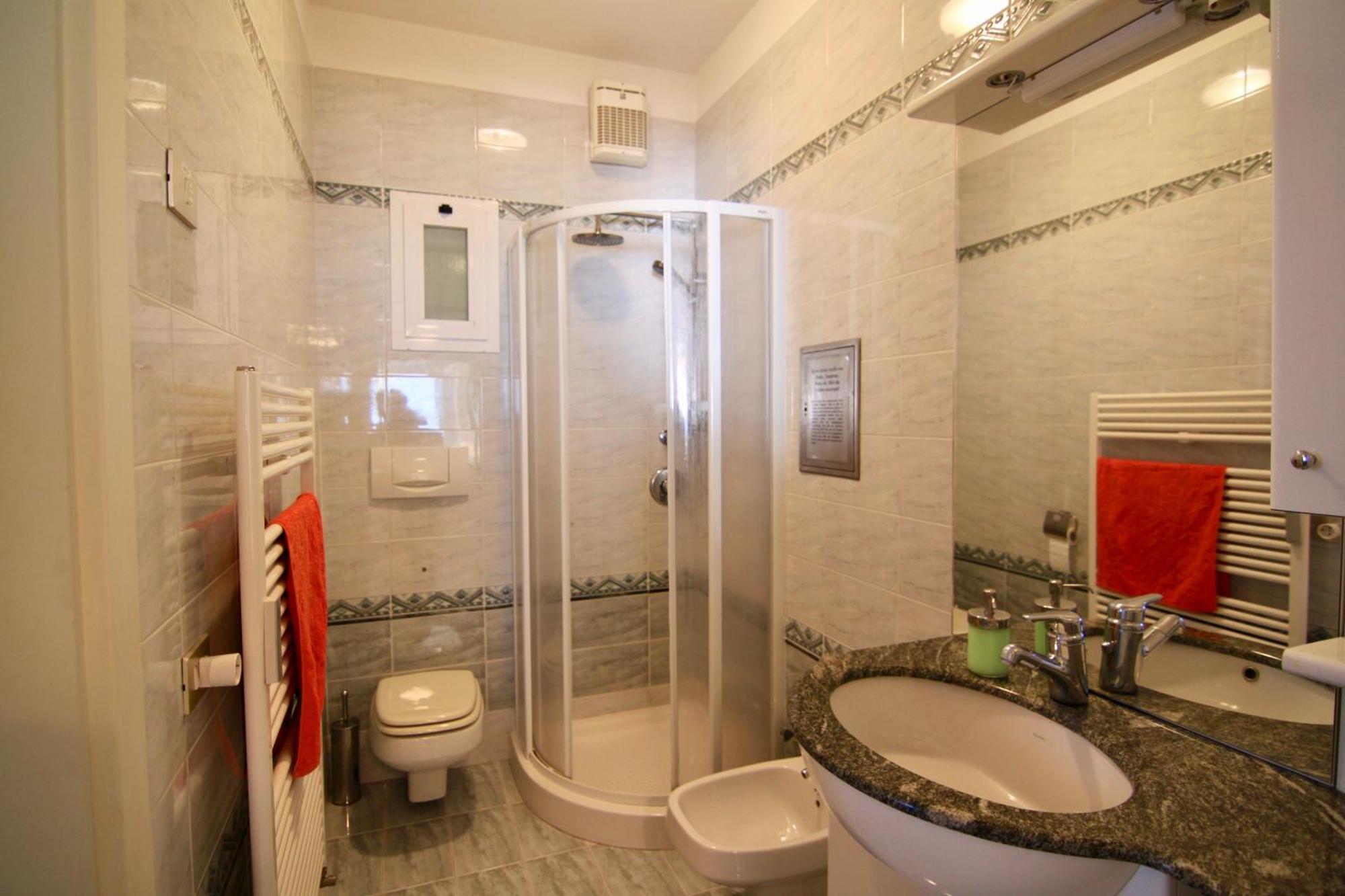 Casa Roccia Apartment Pino Lago Maggiore ภายนอก รูปภาพ