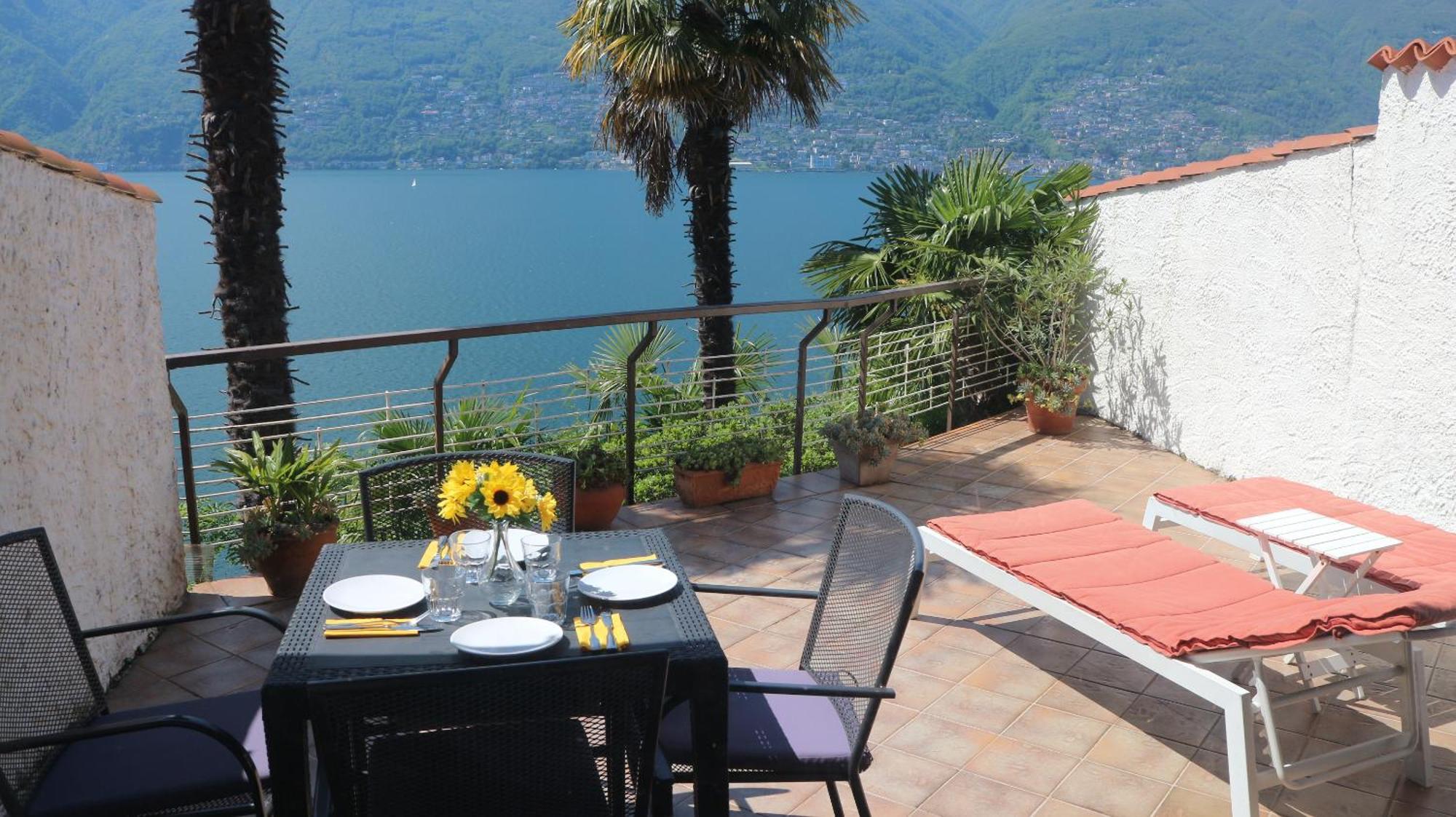 Casa Roccia Apartment Pino Lago Maggiore ภายนอก รูปภาพ